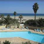2 Pièces Avec Piscine Proche Commerces - Fr-1-748-4